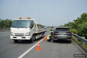 Xe cứu hộ cao tốc Pháp Vân Cầu Giẽ hỗ trợ ô tô gặp sự cố